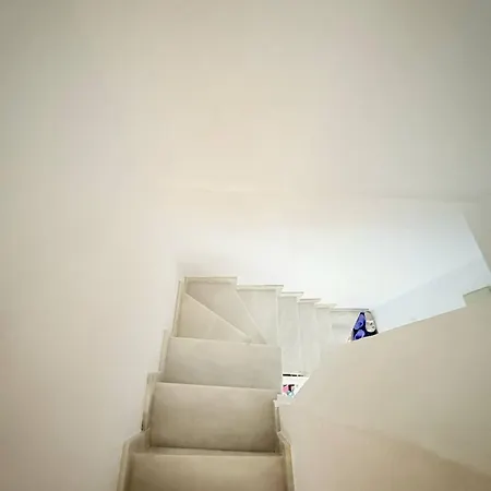 Two- Story Near The Sea 5 Minutes Διαμέρισμα *